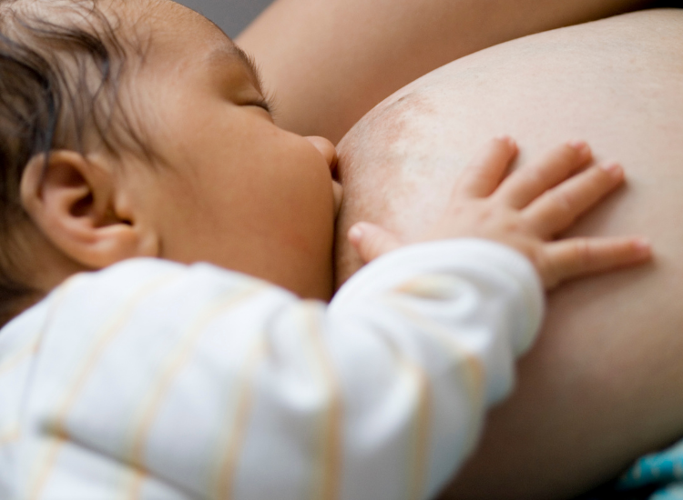 Asesoramiento lactancia materna por matronas